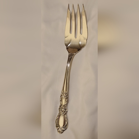 1953 'Heritage' Silverplate Servingware - Picture 5 of 7